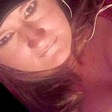 Lynn Steele's Instagram, Twitter & Facebook