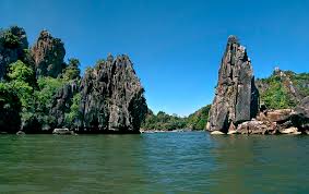 Bún cá an giang có nước dùng vàng tươi, thơm mùi nghệ, còn bún cá kiên giang nước dùng trong, vị thanh ngọt. Tá»‰nh Kien Giang á»Ÿ Ä'au Äƒn Gi ChÆ¡i Gi á»Ÿ Kien Giang