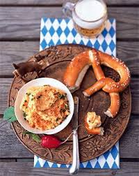 Obazda Das Bayrische Original Rezept Rezept Oktoberfest Essen Bayrische Rezepte Bayerisches Essen