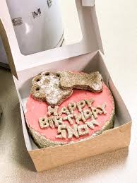 Animals often attracts babies and kids. List Where To Order A Birthday Cake For Your Dog