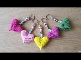 After Weekend We Are Back With Another Crochet Creation With Free Video Tutorial As Usual You Can Just Small Crochet Gifts Knitting Accessories Crochet Gifts