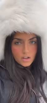 Wonderful meeting Angelina Victoria! Future music superstar from Chicago.  We're doing a profile WGN TV for Hispanic Heritage month 🇲🇽. Her debut  single