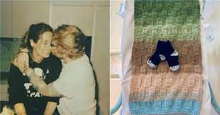 Ed sheeran hat ein foto einer babydecke geteilt, auf welcher kleine söckchen liegen. Alles Was Wir Uber Ed Sheeran Und Cherry Seaborns Tochter Lyra Wissen Die Besten Tipps Fur Unterhaltung Mode Beauty Fitness Und Essen Und Die Moglichkeit Alles An Einem Ort Einzukaufen