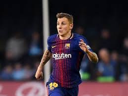 Reports stated that digne had just signed a transfer deal finalizing his move to everton for £18 million which will run for five years. Cadangan Di Barcelona Lucas Digne Ditawarkan Ke Juventus Liga Olahraga
