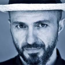 Samuel Romano • Il palco è il primo punto di ascolto dell'emotività delle  persone.