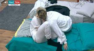 Biemma emma muscat e biondo amici17. Amici Biondo Ed Emma Muscat Baci E Tenerezze In Casetta Caffeina Magazine