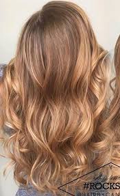 Erdbeerblondes Haar Mit Blondem Balayage Balayage Blondem Erdbeerblondes Haar Mit Str In 2020 Balayage Hair Blonde Strawberry Blonde Hair Baylage Hair