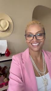 Darnell Bates's Instagram, Twitter & Facebook