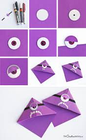 Learn how to make your own bookmark with confetti inside. Quick And Easy Minion Bookmark Craft For Kids Onecreativemommy Com