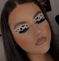 Karol Arroyo. (karolarroyo21)