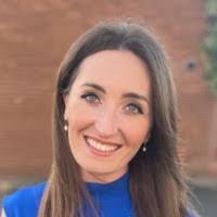 Elizabeth Hacking's Instagram, Twitter & Facebook