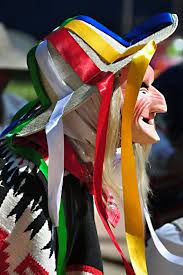 En la actualidad, la danza de los viejitos es uno de los bailes más representativos de este precioso estado. La Danza De Los Viejitos Detalles Y Origen Bailes De Mexico Danzas Mexicanas Cultura Mexicana