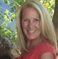 Abigail Windsor's Instagram, Twitter & Facebook