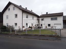 The 86 m² vacation apt on the ground floor has a terrace & grill, quiet location, tiled stove, garden, & swimming pond. Haus Zum Verkauf Pfarrer Mandl Str 7 Cham Cham Kreis Mapio Net