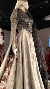 See more ideas about sansa stark, sansa, stark. Die 61 Besten Ideen Zu Sansa Stark Coronation Dress S8 Game Of Thrones Kostume Sansa Stark Game Of Thrones Kleider