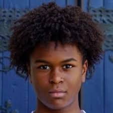 Samuel Mann's Instagram, Twitter & Facebook