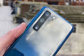 Unveiled on 26 march 2020, they succeed the huawei p30 in the company's p series line. Huawei Zeigt P40 Prototypen Vorab Warum Das Finale Modell Wahrscheinlich Anders Aussieht Notebookcheck Com News