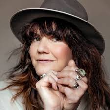 Danielle Colley (@iamdaniellecolley) • Instagram photos and videos