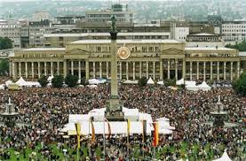 August 1999 animation der totalen sonnenfinsternis vom 11.08.1999 klassifikation typ total. Stuttgart Sonnenfinsternis Auf Dem Schlossplatz 1999 Detailseite Leo Bw