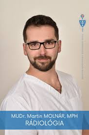 Riaditeľ vymenuje osem lekárov do funkcie primára a vedúceho lekára