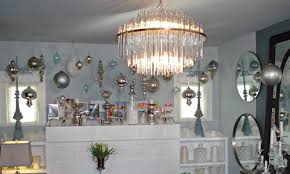 Start christmas decorating with choosing one of modern christmas themes and color schemes for home interiors. Decorating Dining Room For Christmas White Silver Christmas Palette