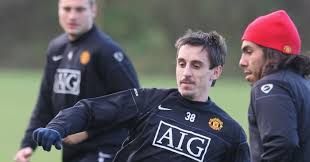 Über 7 millionen englischsprachige bücher. Neville On Best Centre Forward He Played With At Man Utd