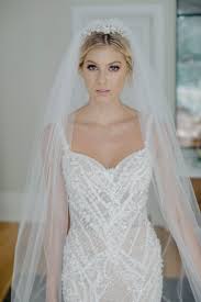 15 short wedding hairstyles with veils. Clarabel Floral Bridal Tiara Tania Maras Bespoke Wedding Headpieces Wedding Veils
