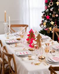 Getting a table setting right involves many thoughts, such as what to place in the central part of the table. Christmas Table Decorating Ideas And Tips For Your Festive Dinner