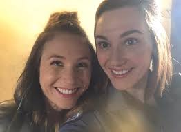 What's with the tap kissing in season 4 episode 23?