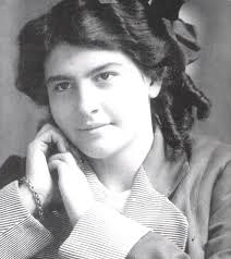 Este blog reúne mis trabajos sobre La Habana colonial y republicana, algo  de crítica literaria, un poco de lo que he escrito como narradora y  cualquier cosa que se me ocurra