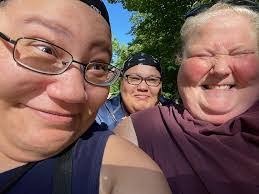 Kerri Bruce's Instagram, Twitter & Facebook