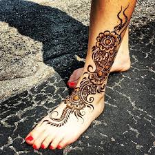 Making a tattoo is a very responsible decision in the life of those that want to have it. Trending Henna Tattoo Designs For Legs K4 Fashion