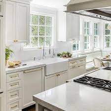 Plenty of furniture to choose from. Kitchen Island Gas Cooktop Design Ideas