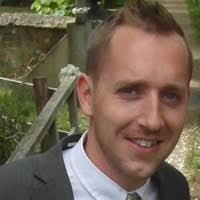 100+ perfiles de «Halkyard»