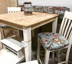 A Pub Table Can Be Used For So Many Functions They Are Great Indoors As Extra Family Dining Area Or In A Breakfast Nook Pub Table Pub Table And Chairs Table