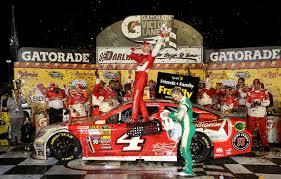 The first race in the sprint cup series starts on the third sunday of february and ends in mid november. Monday Motorsports Harvick Wins Another Nascar Crown Jewel The New York Times