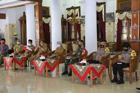 Ini adalah rekaman khutbah idul fitri 1422 h /kamis, 13 mei 2021 m yang dilaksanakan di lapangan persatuan olahraga (por) uitspaning na inspanning (uni) kota bandung. Eh4wt4mxr7hlqm