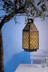 1001 Nacht Fur Deinen Garten 3 Unsere Stylische Laterne Tuan Zaubert Nicht Nur Einen Hauch Orientalisches Flair Auf Metall Laterne Beleuchtung Decke Laterne