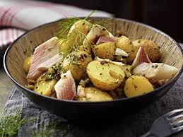 Dill Kartoffelsalat Mit Raucherforelle Rezept Kartoffelsalat Mit Dill Kartoffelsalat Essen Kochen