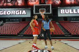 In 2016, taylor joined analysts tim tebow, marcus spears and paul finebaum as host of the sec network. Mackenzie Engram Maria Taylor Form Bond Through Hoops Broadcasting Macon Telegraph