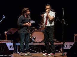 Latte e i suoi derivati. Lillo Greg L Inossidabile Coppia In Scena All Auditorium Corriere It
