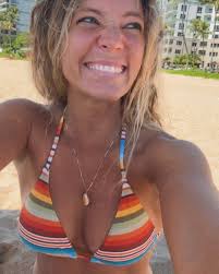 Lately, life's been a blur of sweet Maui days, soft-hearted romance, the  best kind of friendships, and a job that keeps my suitcase packed.  🐬🐚👫🏄‍♀️🌊✈️