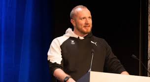 Axel Brown Speaker Agent