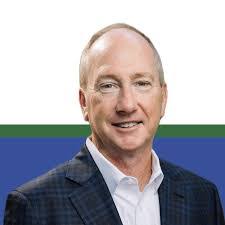 Kari Wilkinson's Instagram, Twitter & Facebook