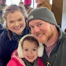 Missy Hayes's Instagram, Twitter & Facebook