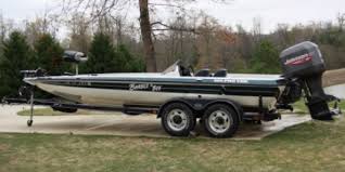 I must say the v160 is the first fiberglass boat that i have owned. Bumble Bee Bass Boat Off 60 Www Daralnahda Com