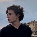 Alberto Sutton's Instagram, Twitter & Facebook