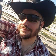 Maureen Manzo's Instagram, Twitter & Facebook