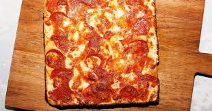 Detroit Style Pepperoni Pizza Pizza Recipes White Pizza Recipes Cold Vegetable Pizza