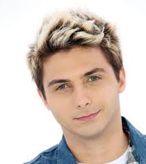 Eduardo Gil's Instagram, Twitter & Facebook